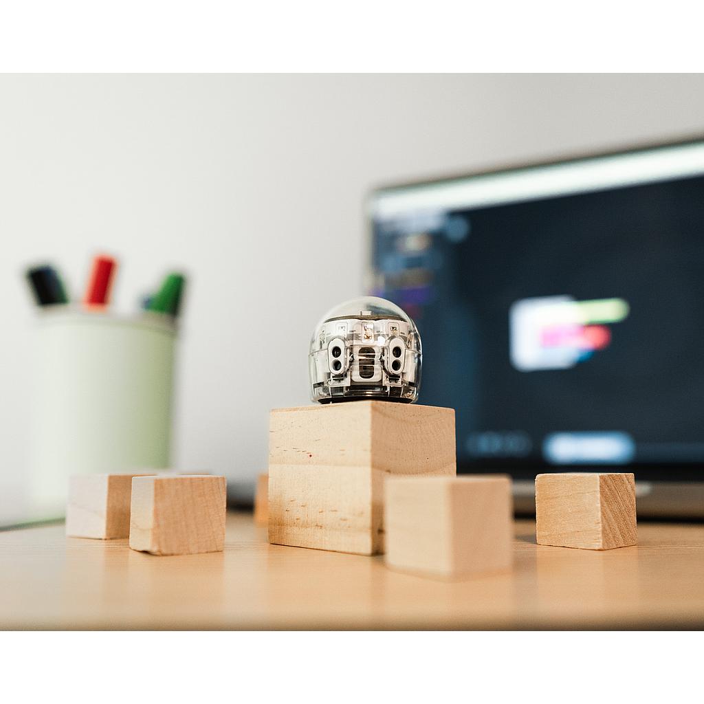 Ozobot Evo robotu sākuma komplekts